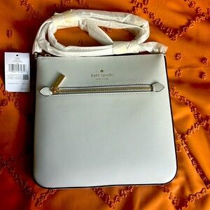 Brand new- never used Kate spade purse